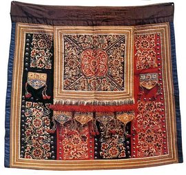 民国苗族红青呢绣花小孩背裙