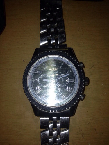 我的这款百年灵自动上弦机械表那两个按钮上面