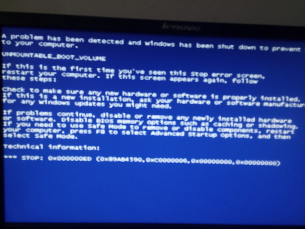 xp开机蓝屏进不去系统_电脑xp系统开机蓝屏_xp系统开机蓝屏