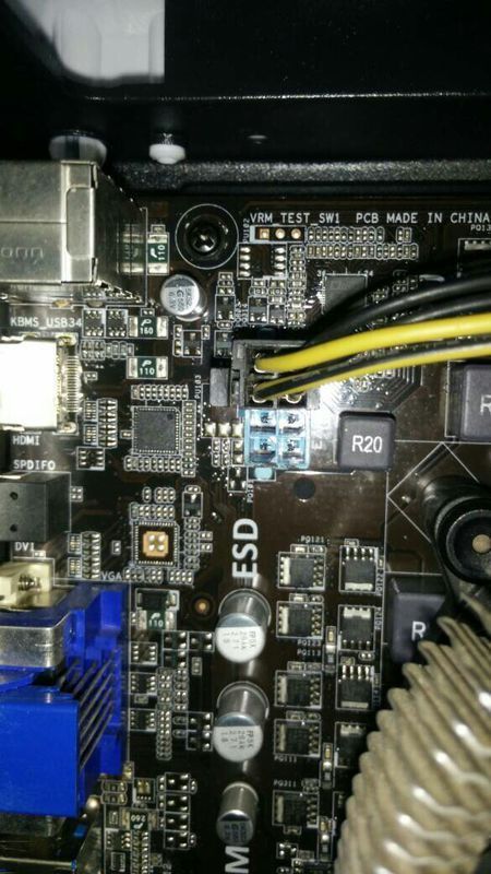 主板华硕p8z77–v lx.如图所示CPU供电接口是