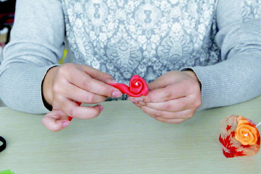 怎么做玫瑰花_360问答