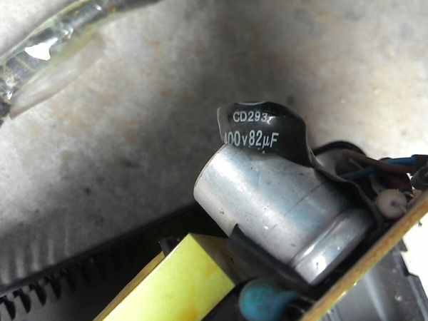 电动车充电器高压滤波电容爆了,是400v84uf的