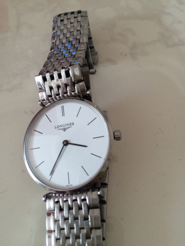 我想知道我这块假的浪琴手表防水吗?500多买