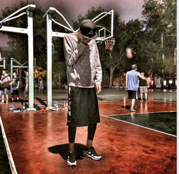 这个照片是用什么软件或者APP修出来的呀?感