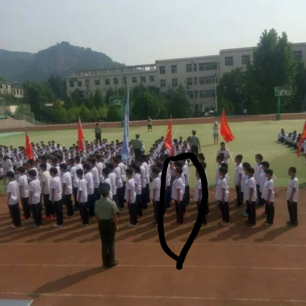 这个初中胸都那么大了还不戴耳光_360胸罩女生女生图片