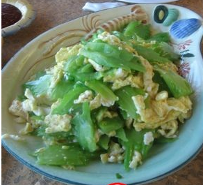 苦瓜炒鸡蛋有什么好处或坏处?_360问答