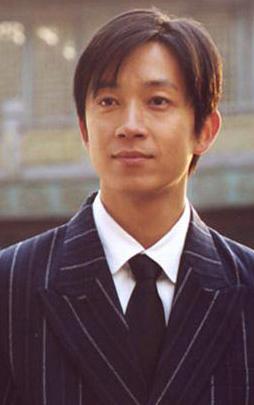 潘粤明饰曾荪亚 曾家三公子,桀骜不驯,与木兰误结姻缘.